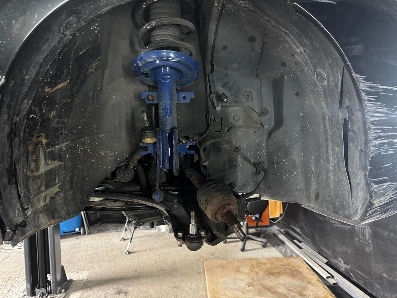Suspension and wheel hub diagnostics